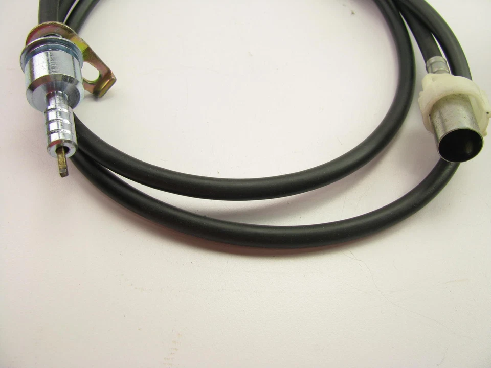 Cable velocímetro Raybestos 48500 para Ford Pinto 1975-1978 66" Foto 2 de 3