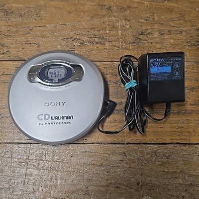 SONY WALKMAN Portable CD Player D-EJ611 G-Protection Silver TESTED