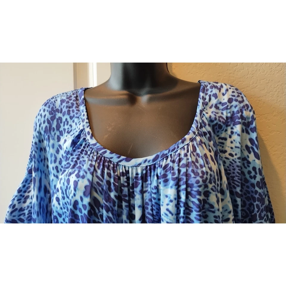 NWT Jennifer Lopez Blue Leopard Print Off-the-Shoulder Blouse Size 2X - Image 2 of 4