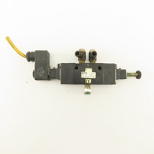 Parker B551ADA49C 5/3 Position Tandem Double Solenoid Pneumatic Valve