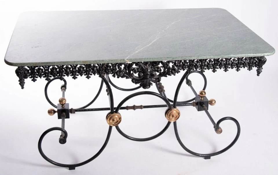 Hermosa Mesa Francesa de Mármol Pastelería/Carne Base de Hierro Entrega Disponible Foto 4 de 4