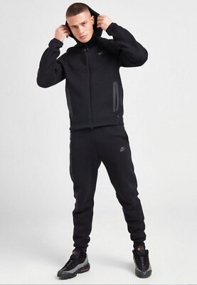 black nike tech tracksuit