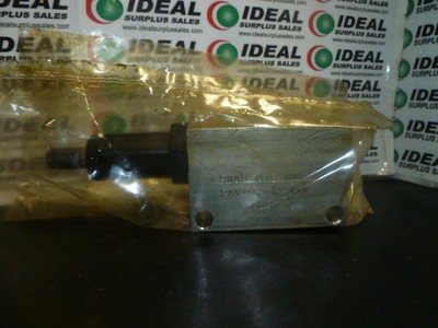 SNAP TITE INC PAV40T3P15A VALVE-New In Box