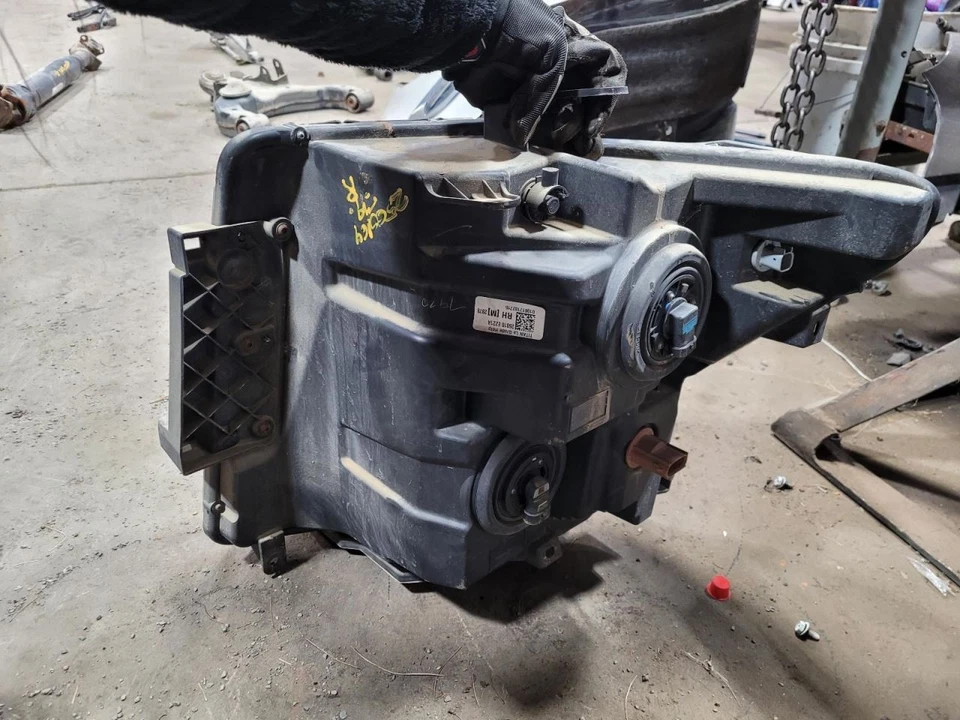 Passenger Headlight Halogen Chrome Interior Bezel Fits 16-19 TITAN XD 2050713 - Image 2 of 4