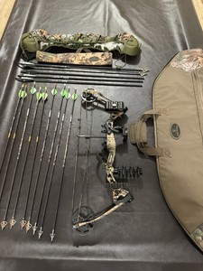 Arc Composite Bear Apprentice 2 – Gaucher – 50 Lb – Camo – Avec Carquois