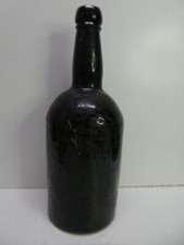 ANTIQUE 1800s BLACK RIPPLED GLASS  BOTTLE GOLD MINE DIG 
