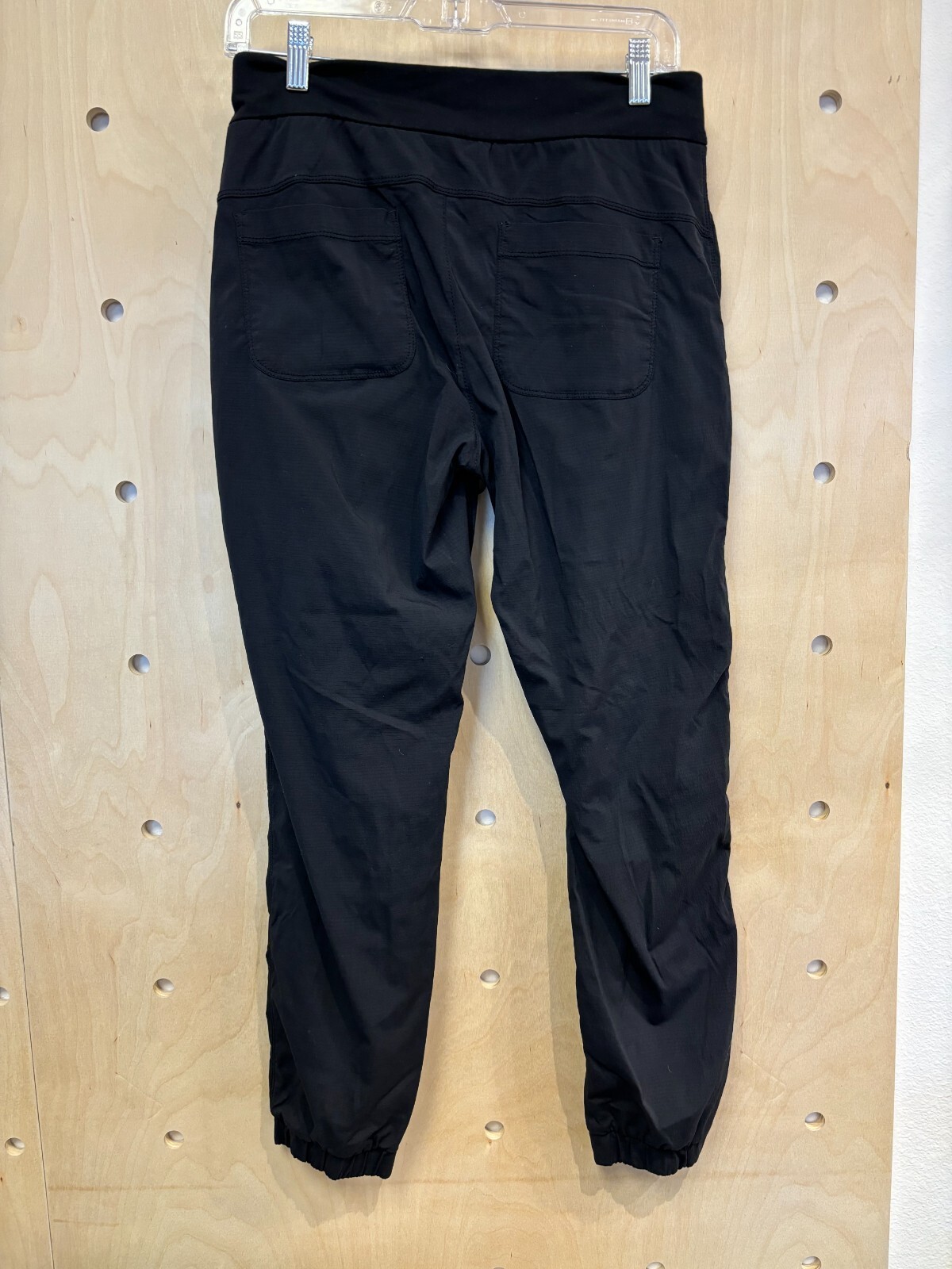 Athleta Black Mid Rise Elastic Waist Zipper Pocket Tapered Jogger Pants