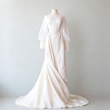 Vintage Ivory Satin Wedding Dresses Long Sleeves Train 1960s Retro Bridal Gowns