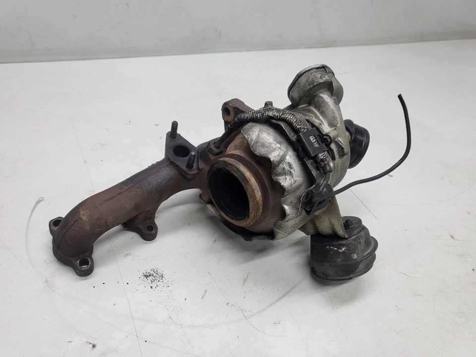 VW Passat B6 2.0 TDI - Turbolader Turbo Abgaskrümmer 03G253014N (09) - Bild 4 von 4