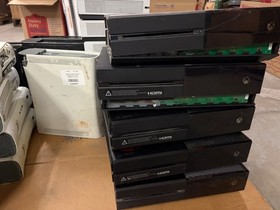 Mixed Lot of 29 Xbox Consoles and 26 Controllers