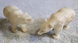 Set Of 2 Vtg Hand Carved White Onyx Stone Polar Bears Figures