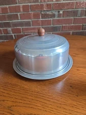 West Bend Aluminum VTG 1950's Acorn Themed Round Cake Carrier