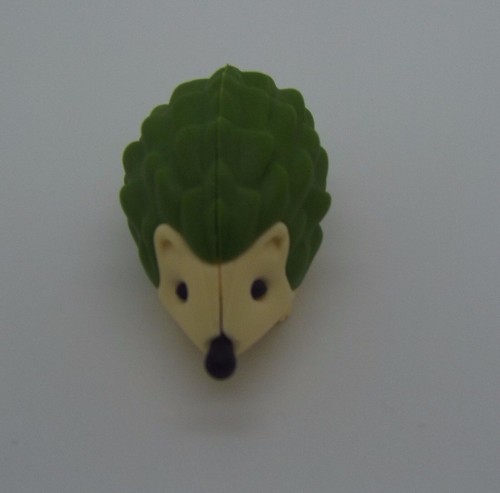 IWAKO Japanese Novelty Hedgehog Fun Erasers Rubbers Xmas stocking - Foto 5 di 7