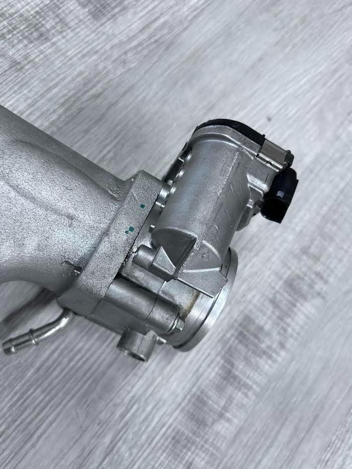 2007 ASTON MARTIN DB9 RIGHT INTAKE MANIFOLD OEM# 4G4E-9424-JA