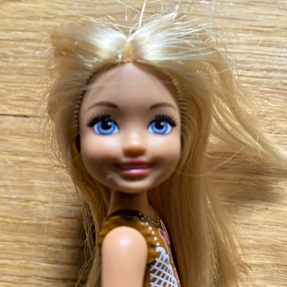 barbie christmas chelsea doll in gingerbread dress Chelsea Doll Christmas (AA)