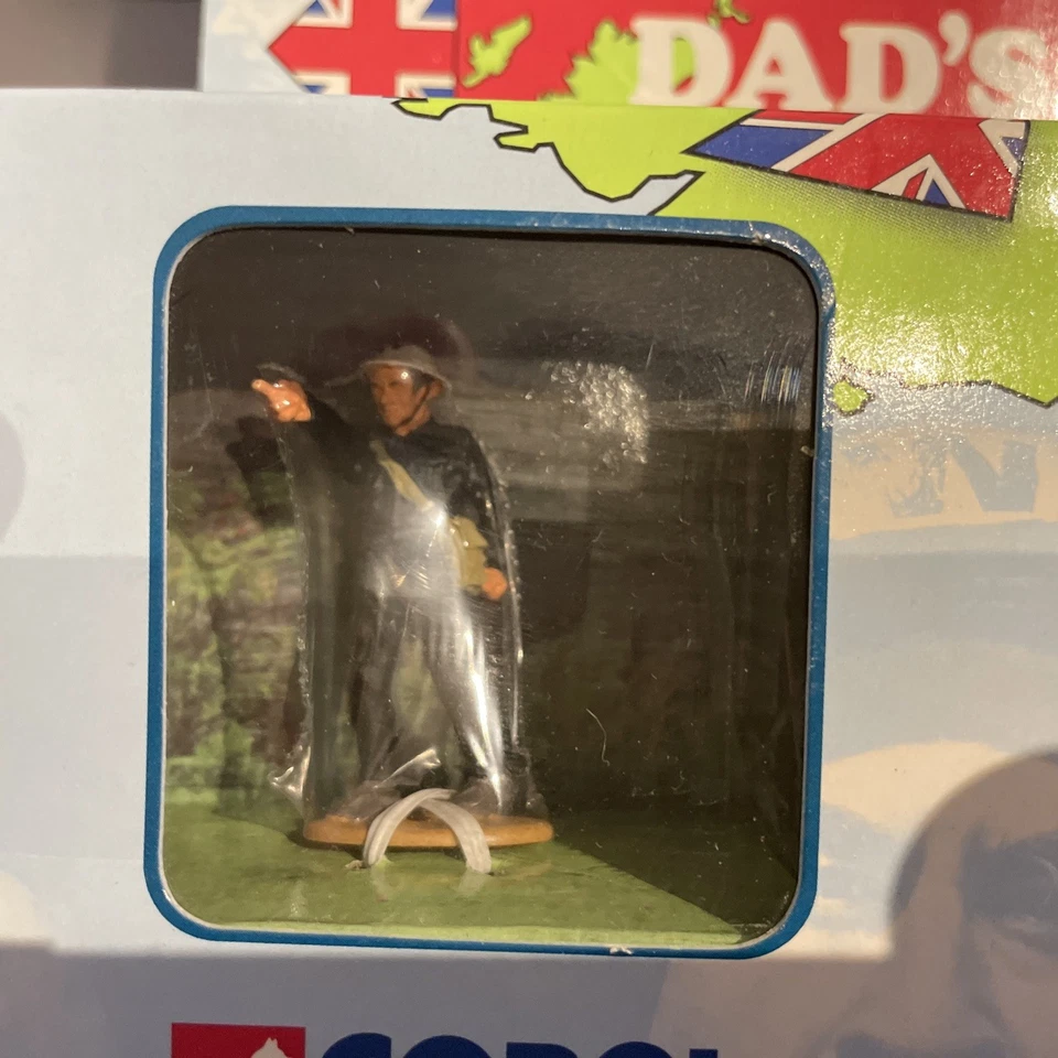 Corgi Diecast 18501 - Bedford O Series Van With Hodges Figure - Dad's Army - Image 3 of 4