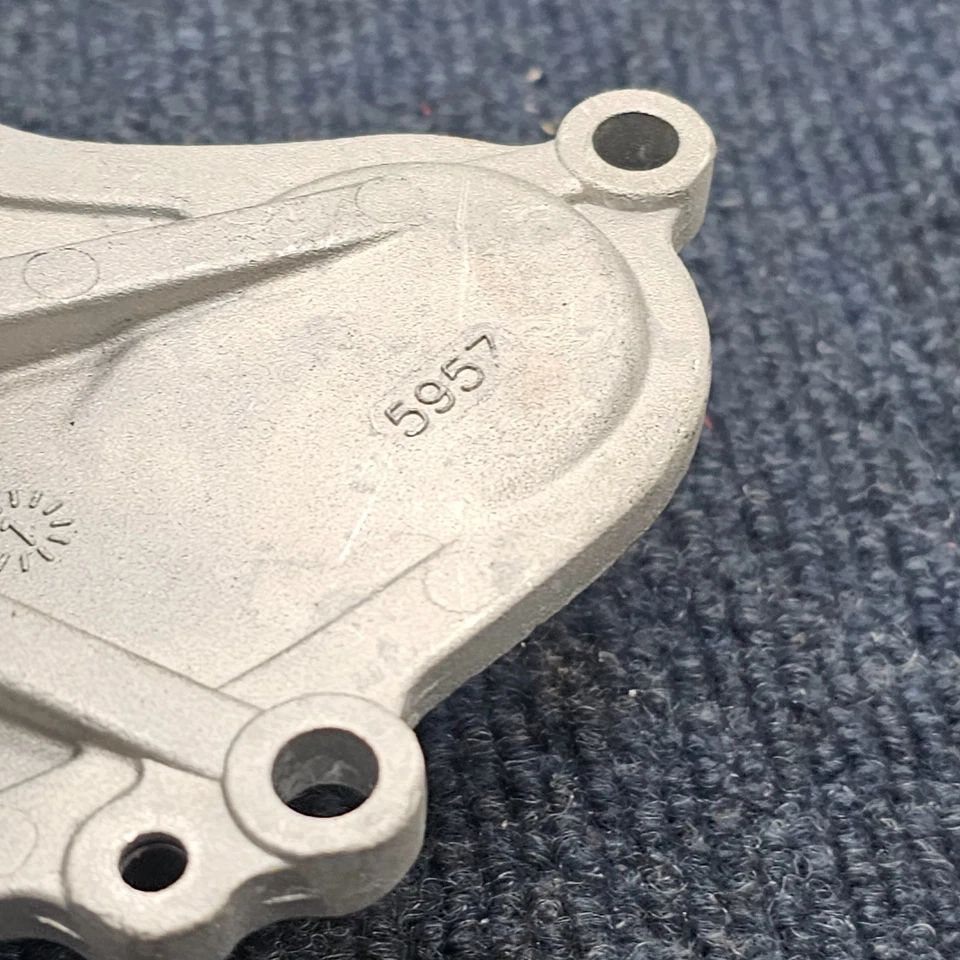 Bomba de agua del motor Gates 41184 (estándar) para Acura MDX 2003-2024 Foto 2 de 4