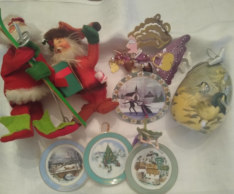 Lot 10 Collectible Ornaments  Annalee-Rossi-Brewster-Perrenna Avon-Dept 56-Reach
