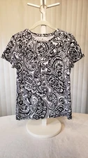TALBOTS Womens Black White Paisley Short Sleeve Tee Size Small Cotton/Spandex