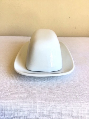 Pottery Barn Great White Modern Farmhouse Two Piece Covered Solid Butter Dish - Picture 2 of 7