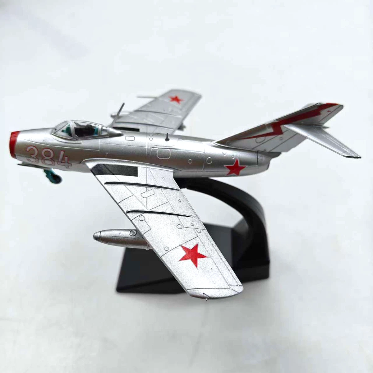 Mig 15 in Modell-Flugzeuge & -Raumschiffe online kaufen | eBay.de