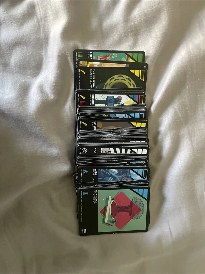 Tablero para juegos de mezcla de música Hasbro DropMix con 80 tarjetas Foto 4 de 4