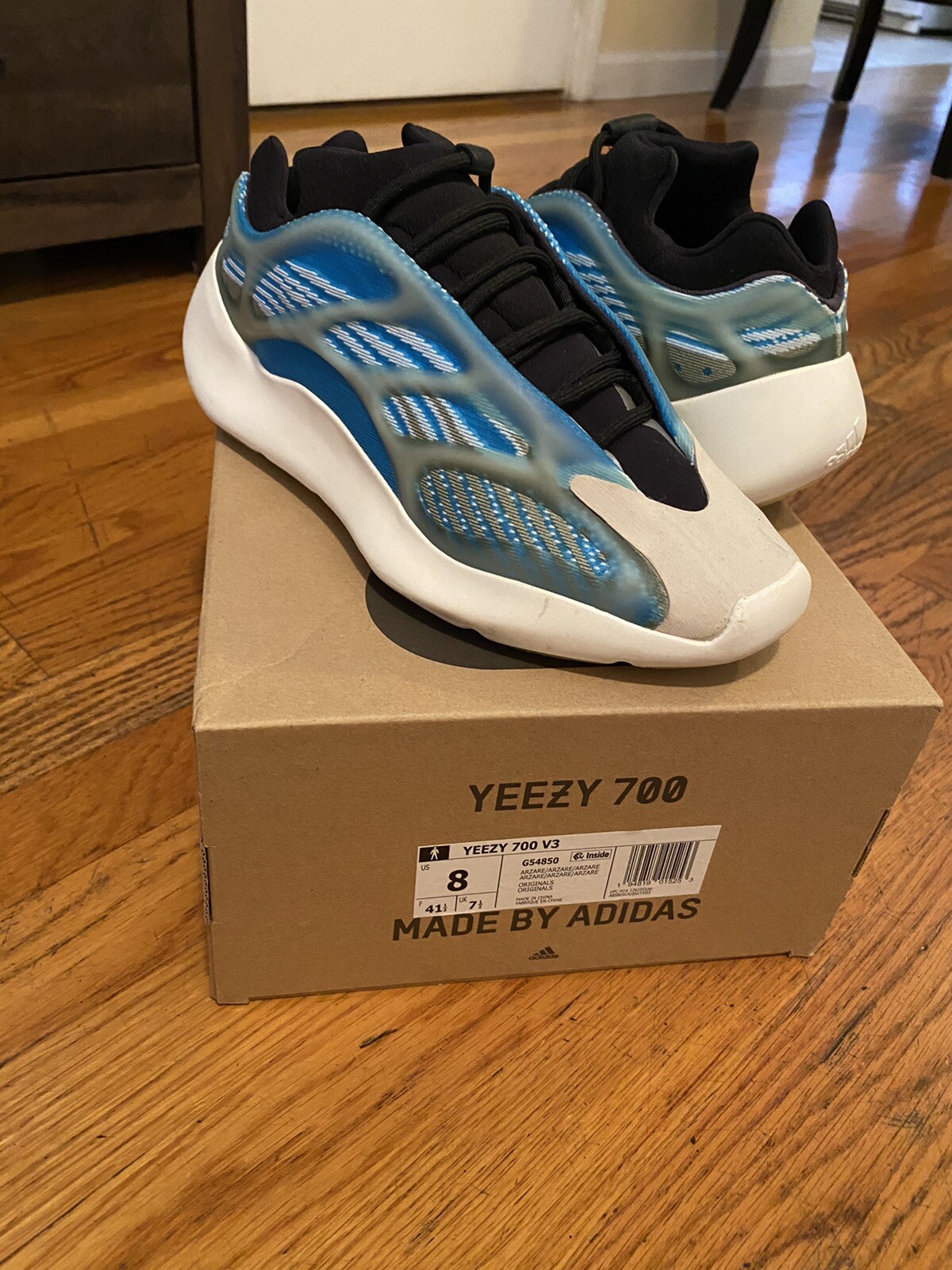 yeezy boost 700 azareth