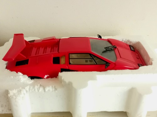 Franklin Mint Mini Lamborghini Countach. 1:24 Scale. Boxed. - Picture 3 of 23