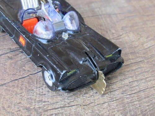 # 267 CORGI TOYS 1970'S BATMAN BATMOBILE WITH TOW HOOK 267 NICE USED - Picture 7 of 24