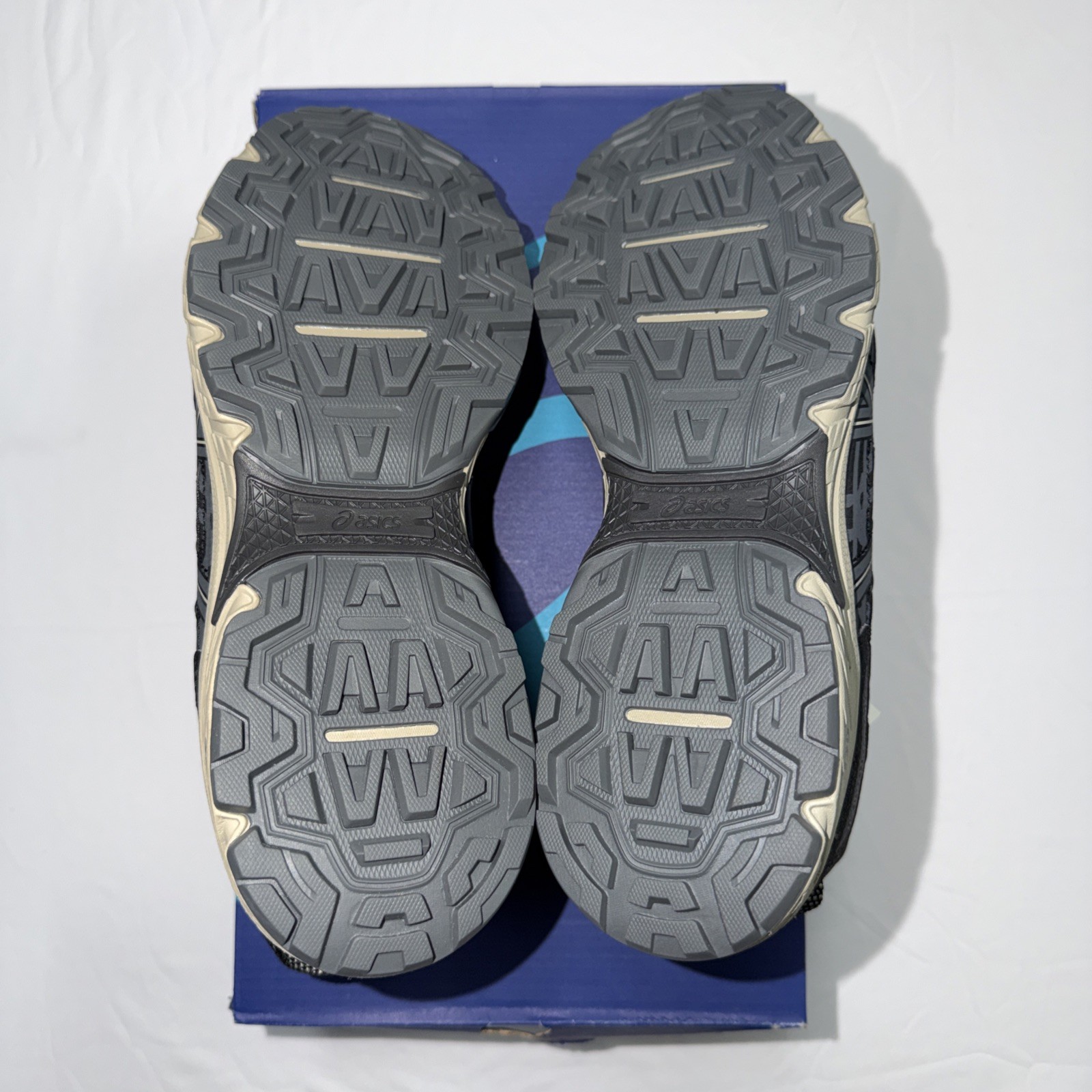 ASICS Men's Gel Venture 6 T7G1N Size 9 1/2 Black Gray Running Shoes thumbnail 8