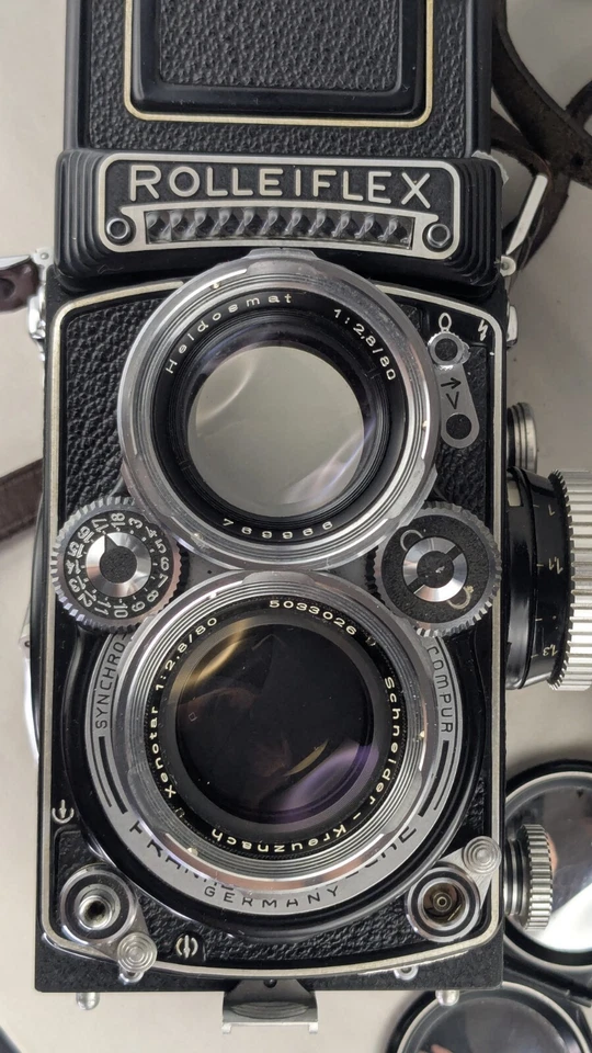 Rolleiflex 2.8E avec Schneider-Kreuznach Xenotar 2.8/80mm avec étui cuir - Photo 2/4