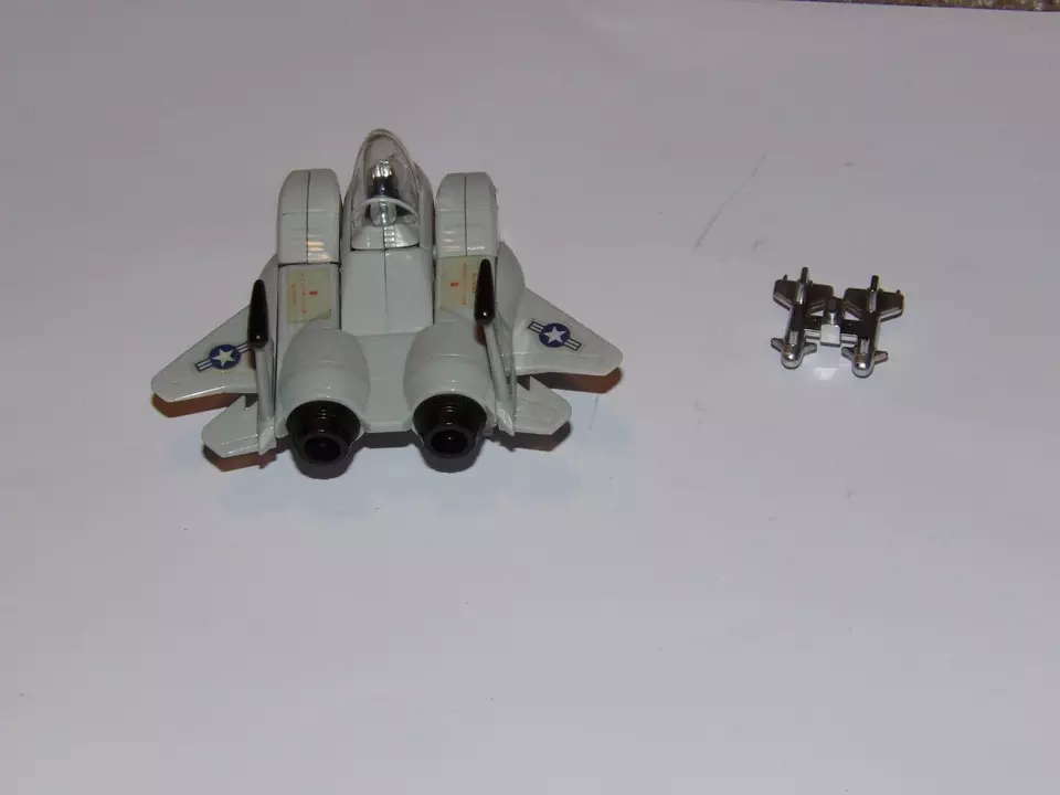 F-15 EAGLE SCRAMBLE EGG JET BANDAI JAPAN VINTAGE ORIGINAL TRANSFORMER - Image 3 of 4