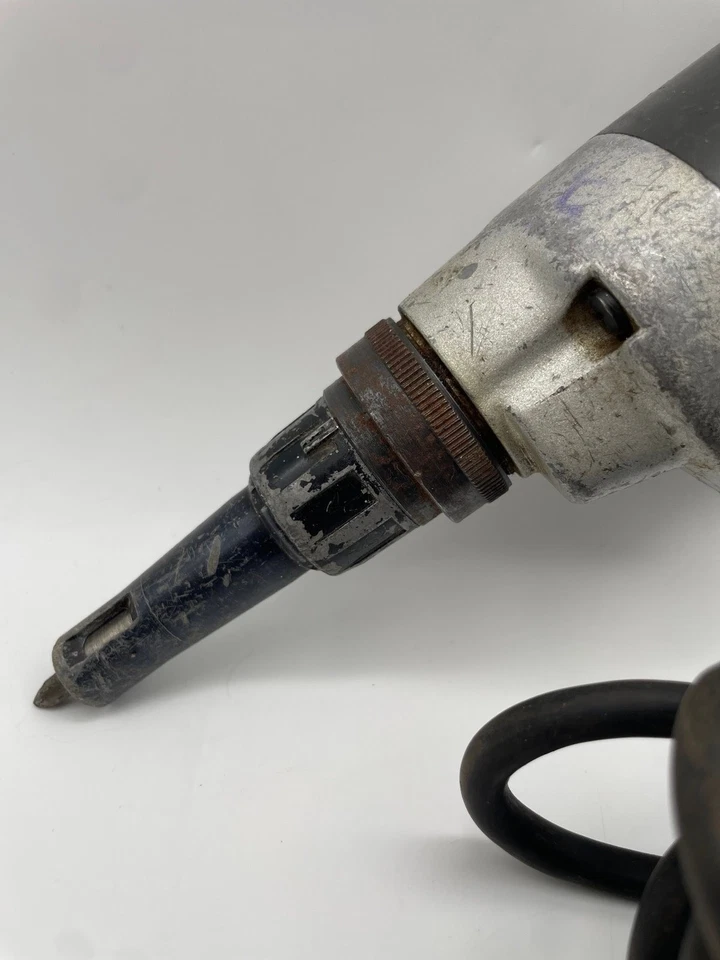 Pistola de tornillo Scrugun para paneles de yeso tipo 1 Black and Decker Professional 2034-10 4000 RPM Foto 2 de 4