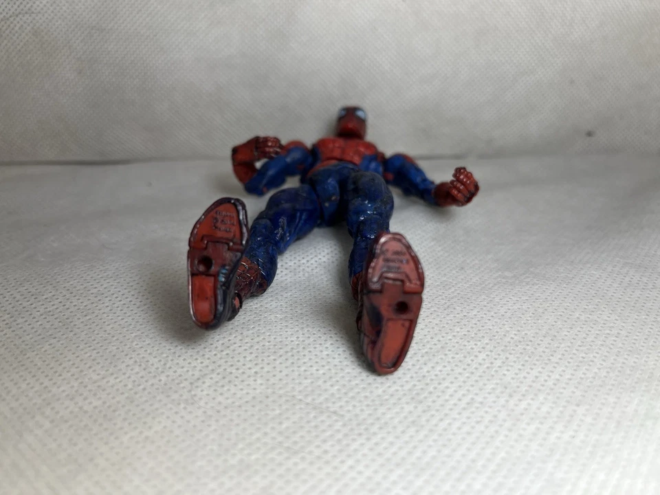 RARE 2004 Marvel Legends Toybiz Snapshot Spiderman *READ* Action Figure Loose - Image 3 of 3