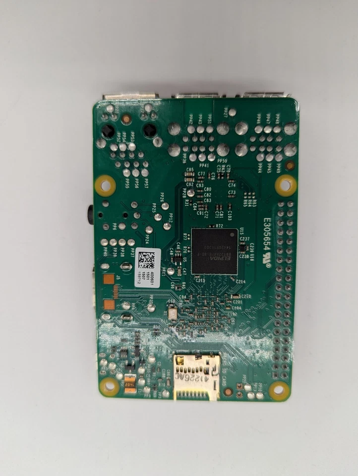 Raspberry Pi 2 Model B V 1.1 Rasperry Pi 2014 - Image 2 of 3