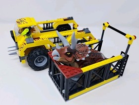 LEGO Dino 5885 Triceratops Trapper - 99% Complete - w Dinosaur + Minifigures