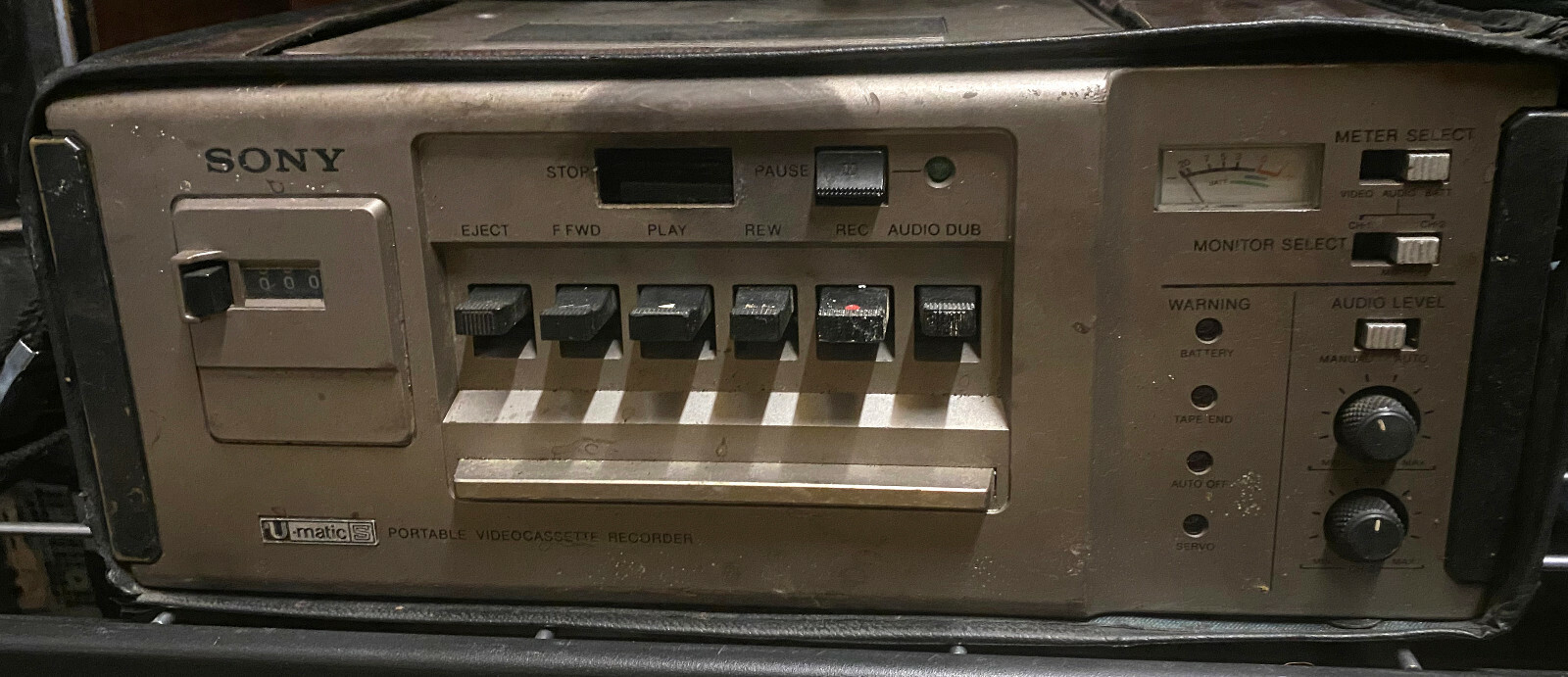 Vintage Sony UMATIC Portable Video Tape Recorder/Player VO4800 + Case