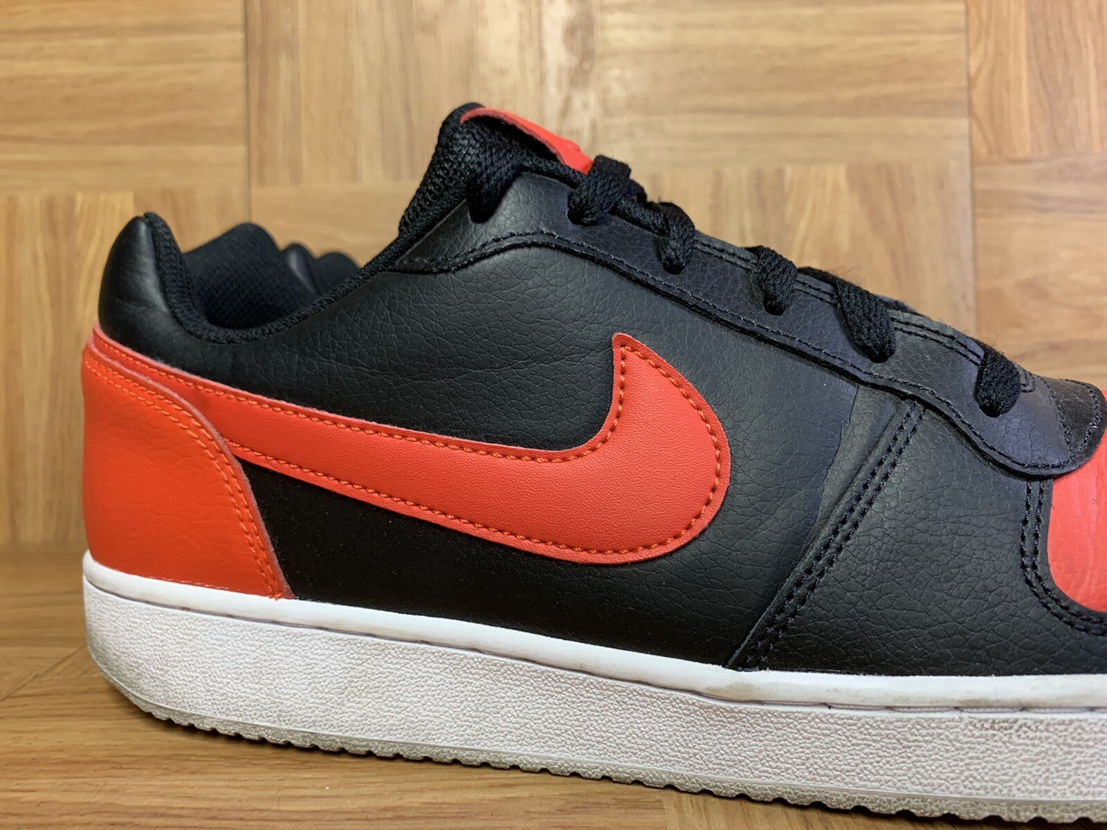 nike ebernon low red black