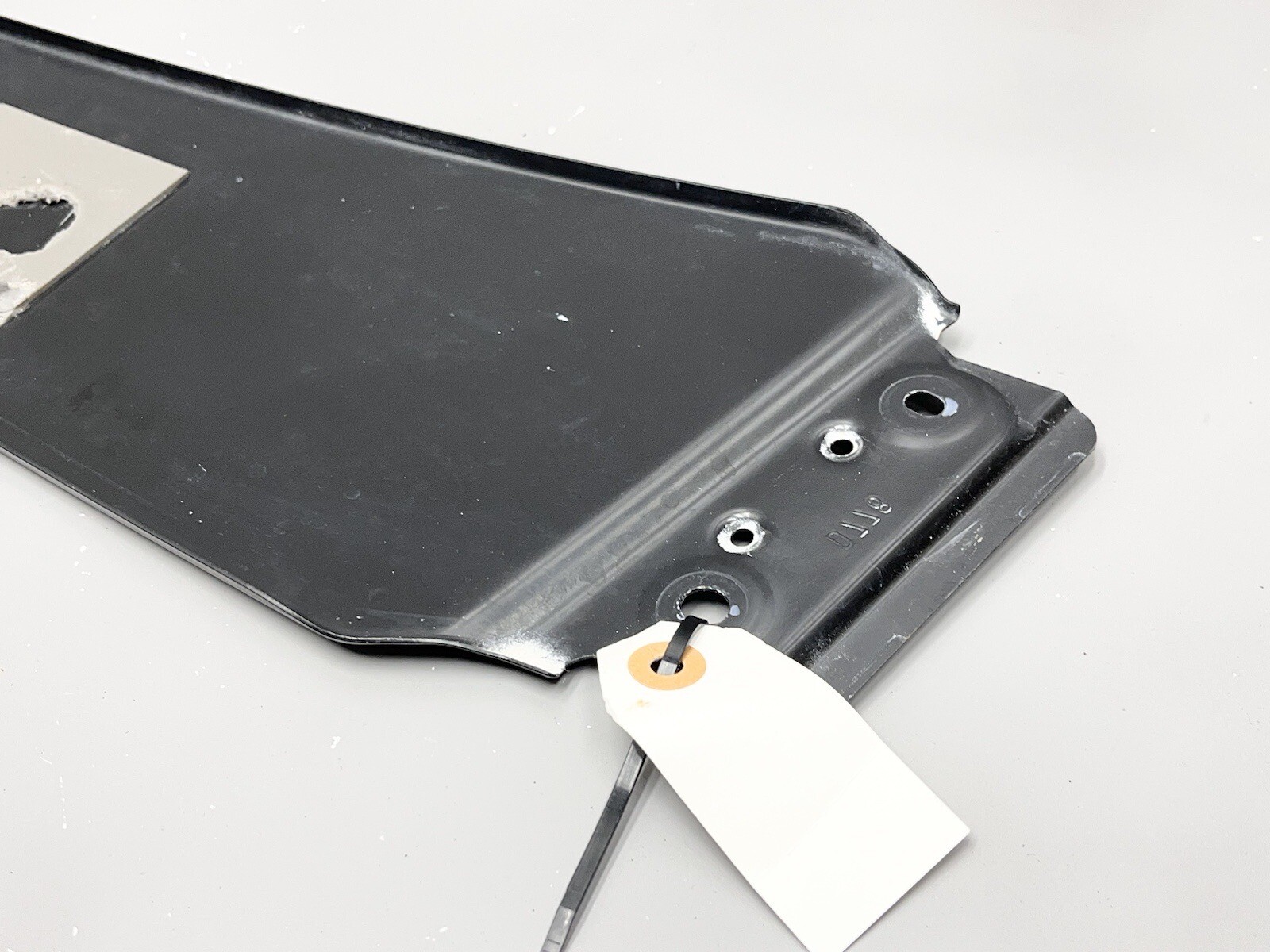 ⭐️2017-20 MASERATI LEVANTE LEFT CENTER B PILLAR TRIM MOLDING DOOR APPLIQUE COVER
