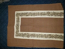 The Country House Collection 36" Berry Vine Table Runner (13x36")