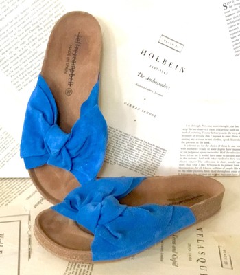 suede bow sandals