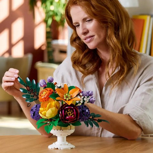 LEGO Set: 10345 Botanicals Flower Arrangement Item: 6530070 - Picture 7 of 8