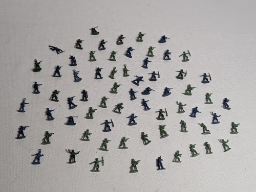 Micro Scale Miniature Army Men Blue And Green Set Of 68 Approximately 1" Tall