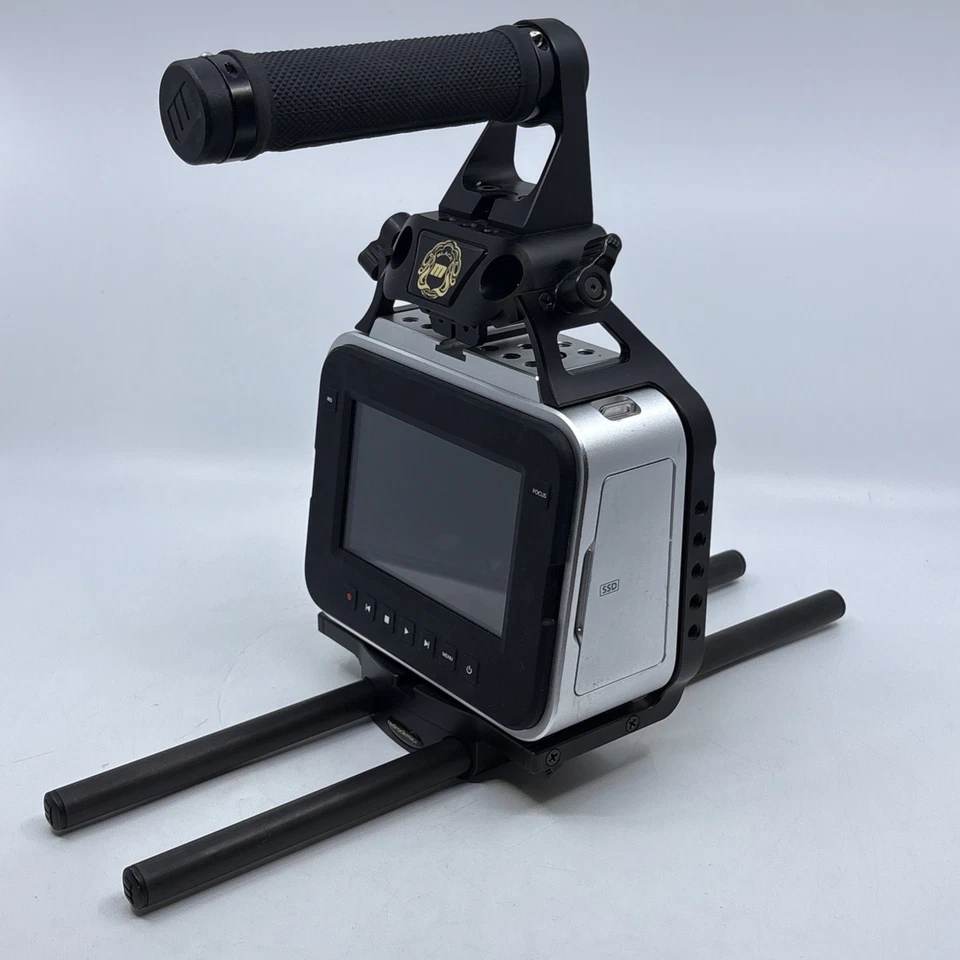 Blackmagic Design Cinema Camera BMCC 2.5K EF w/ 480gb SSD & Rod Support - TESTED - Image 4 of 4