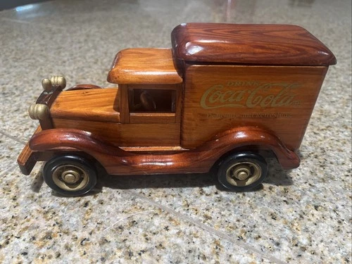 1999 Vintage Wooden Coca-Cola Delivery Truck With Rolling Wheels And Hinged Box