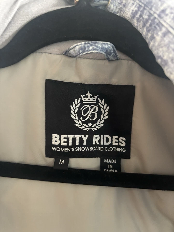 Chaqueta de snowboard para mujer Betty Rides talla M azul con capucha aislante abrigo de invierno Foto 2 de 4