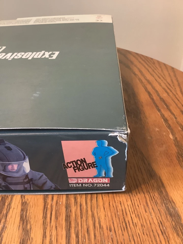 Dragon Models 1:6 scale US Explosive Ordnance Disposal Unit (EOD) Dennis - Image 4 of 4