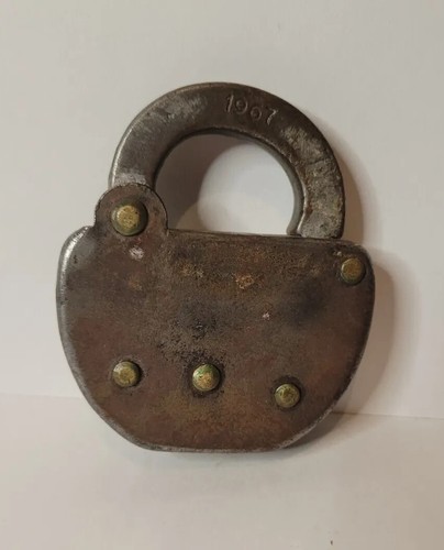 Vintage Heavy Solid Metal Marked PRR Pennsylvania PA Rail Road 1967 USA Padlock - Picture 5 of 13
