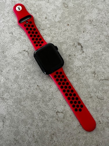 Apple Watch Series 4 44 mm Stanley Still Case with Black Sport Band GPS+ CEL - Picture 3 of 13