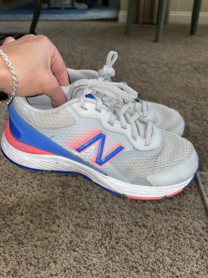 New Balance V6 680 Women s Sz. 5 Gray Lace Up Sneaker. Great Pair. ** Nt Desc**